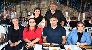 Av. Ali Acar, Melike ve Ahmet Demir’in Oruç Açma Lokmasında Canlarla Buluştu