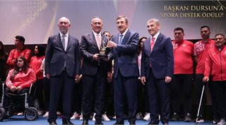 Başkan Dursun’a Spora Destek Ödülü!
