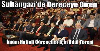Sultangazi'de Dereceye Giren İmam Hatipli Öğrenciler İçin Ödül Töreni