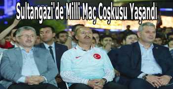 Sultangazi'de Milli Maç Coşkusu Yaşandı
