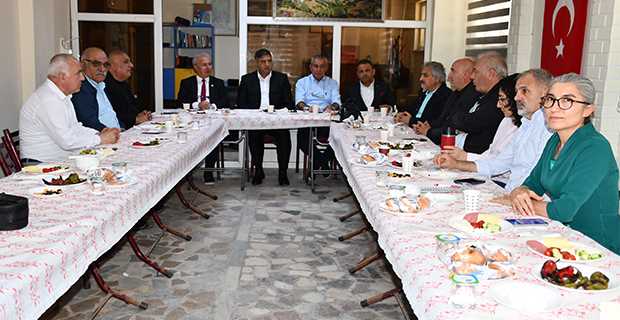 Anadolu Konfederasyonu 10. Yıl Heyecanı ile Kahvaltıda Buluştu