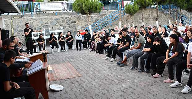 Av. Ali Acar, Habipler Cemevi’nde Post Dedesi Müslüm Doğan’ın Verdiği Muharrem Ayı Oruç Açma Lokmasına Katıldı