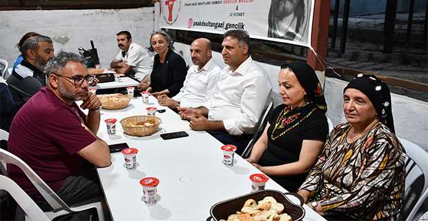 Av. Ali Acar, PSAKD Gazi Şehitleri Cemevi’nde Oruç Açma Lokması Verdi
