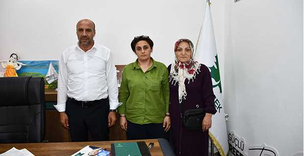 Gelecek Partisi Sultangazi'de Büyümeye Devam Ediyor: Yeni Üyelerle Gücüne Güç Katıyor