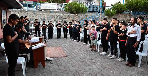 Melike Demir ve Ahmet Demir'den Anlamlı Lokma