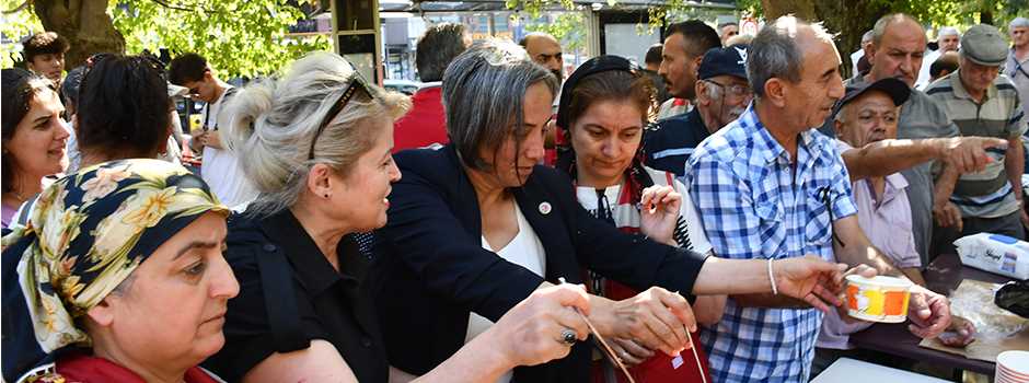 Yunusemre Muhtarlığı’ndan Birlik ve Dayanışma…